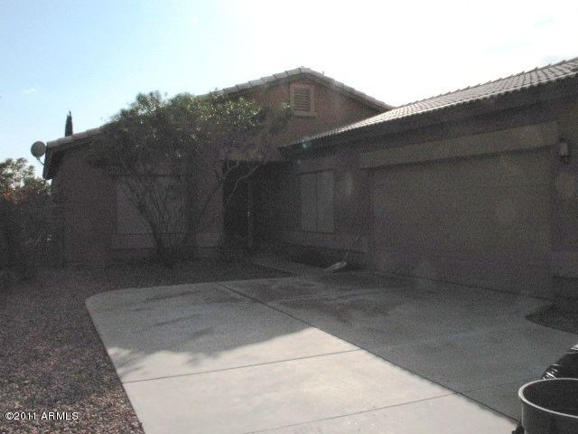 4 BEDROOMS 1940 SQ' HOME
