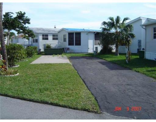 Exterior Front. Plenty of space for fifth wheel or