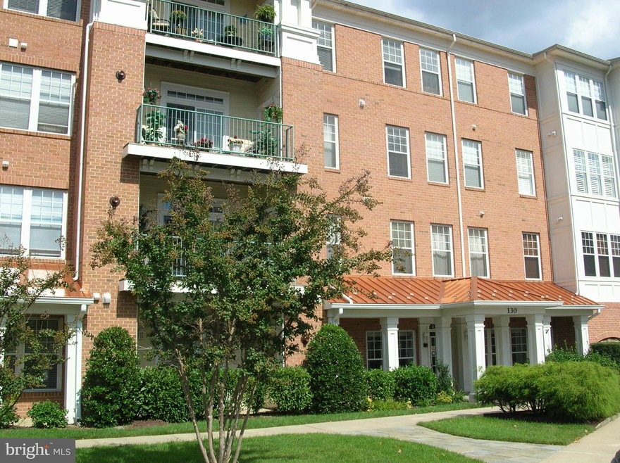 130 Chevy Chase St unit 301, Gaithersburg, MD 20878 - photo 1