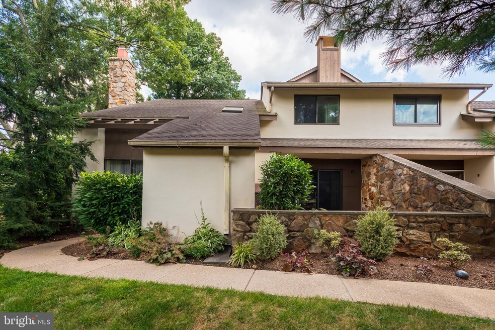 30 Oak Knoll Dr unit D30, Berwyn, PA 19312 - photo 1