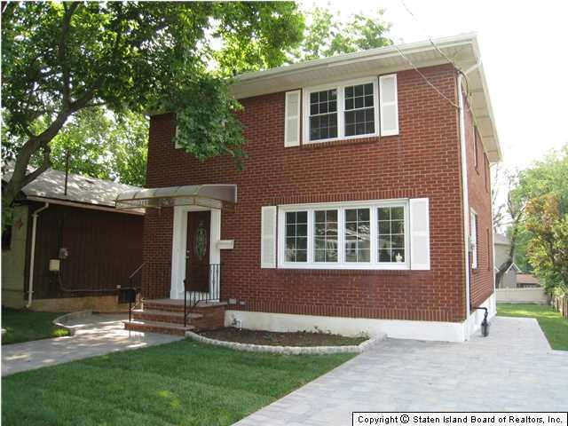 111 Beverly Ave, Staten Island, NY 10301 - photo 1