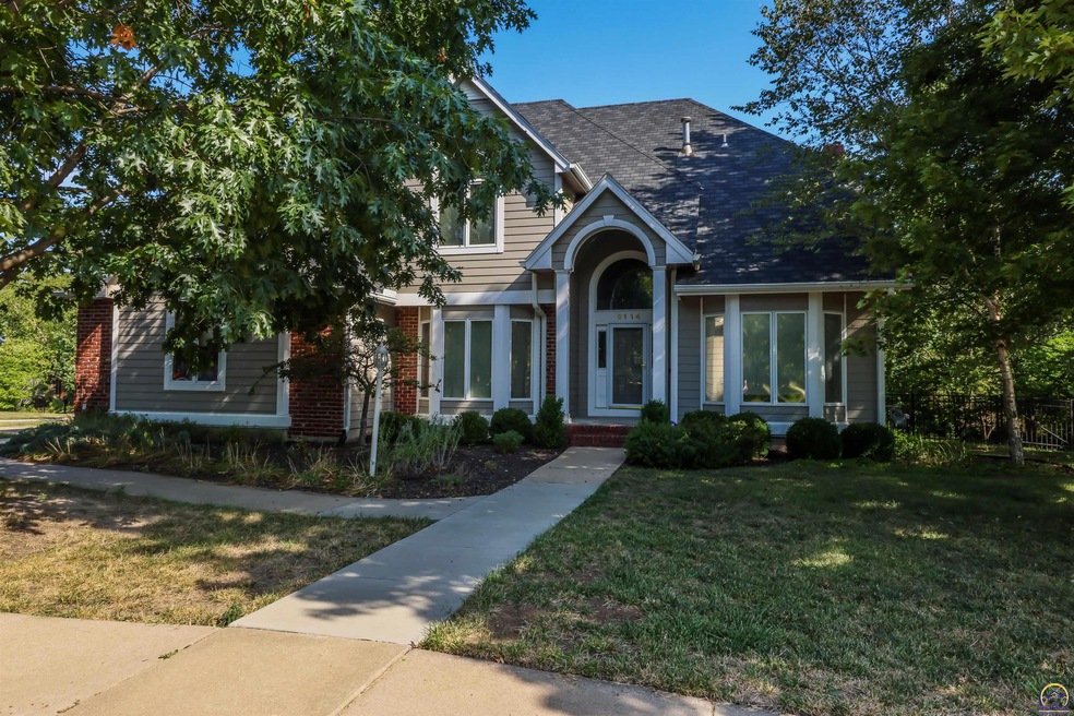 6114 SW 39th St, Topeka, KS 66610 - photo 1