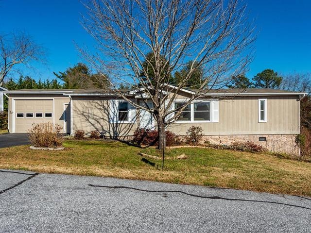 214 Cranbrook Cir, Hendersonville, NC 28792 - photo 1