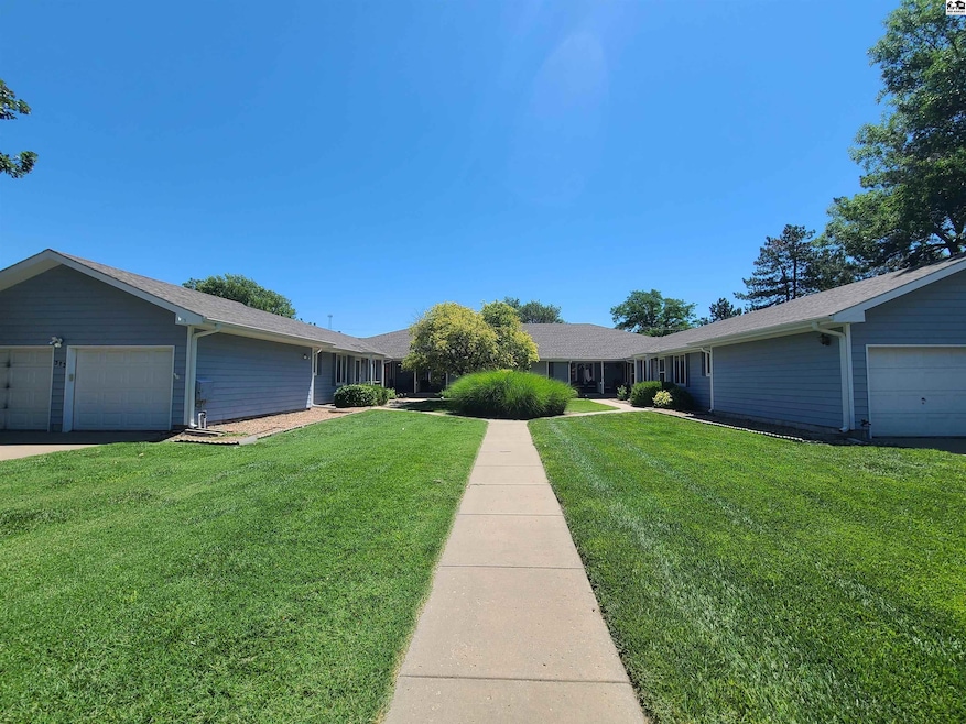 327 S Main St, KS 67456 MLS 48807