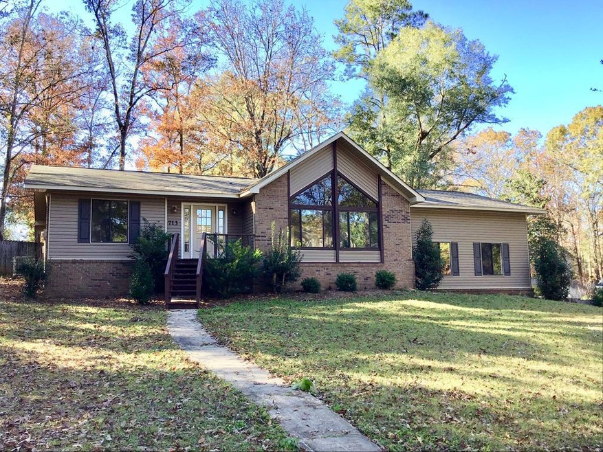 713 Evert Dr, Dothan, AL 36305 - photo 1