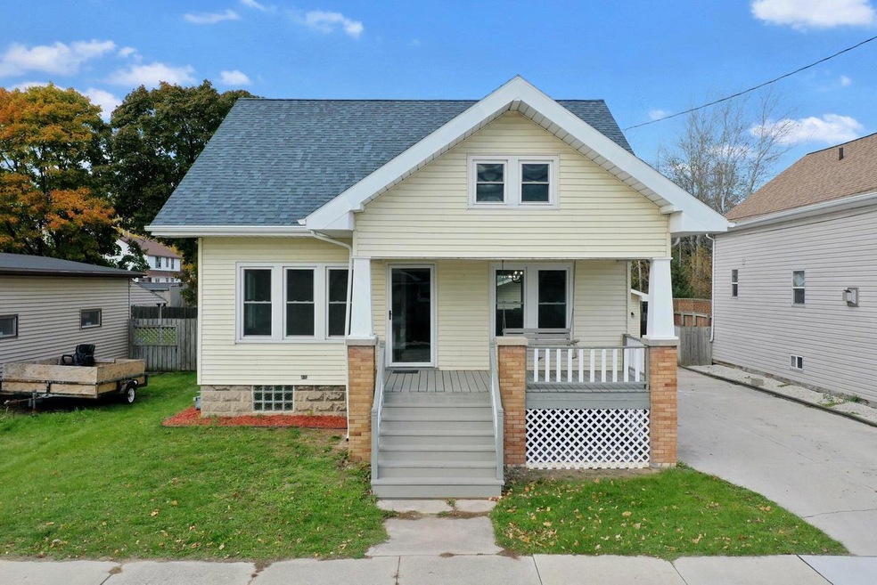 1920 13th St, Two Rivers, WI 54241 - photo 1