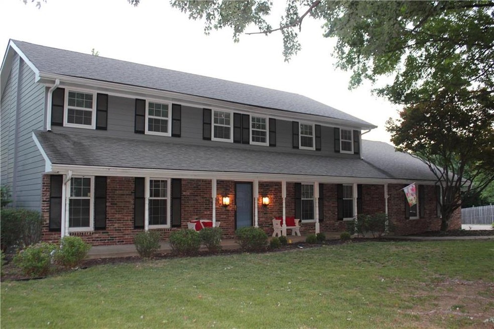 Welcome Home to 5005 W. 112th St in the beautiful 