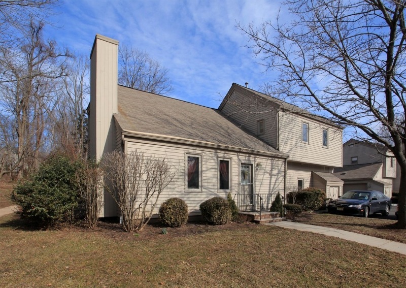 4F Somerset Hills Ct unit F, Bernardsville, NJ 07924 - photo 1