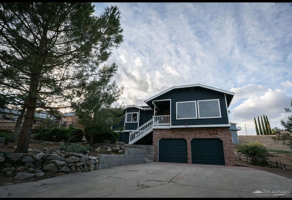 20825 Crest Dr, Tehachapi, CA 93561 - photo 1