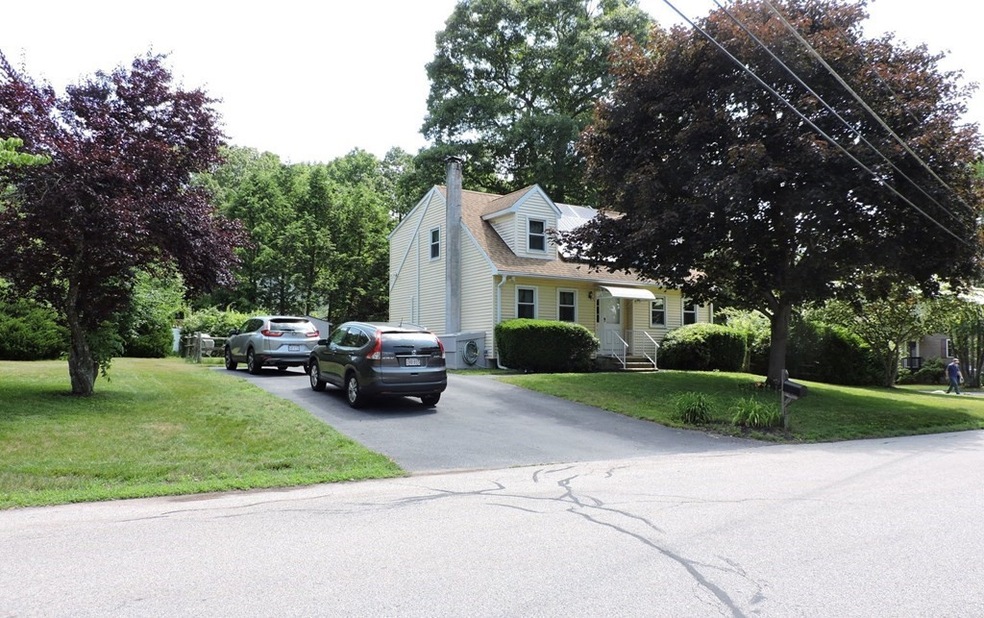 2 Hall Rd, Webster, MA 01570 - photo 1