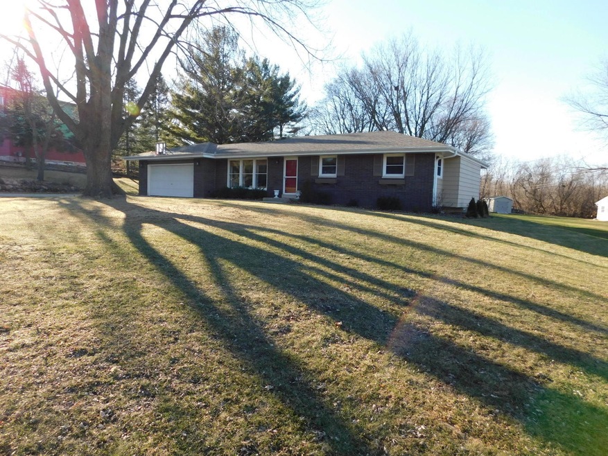 W226N355 Mount Vernon Dr, Waukesha, WI 53186 - photo 1