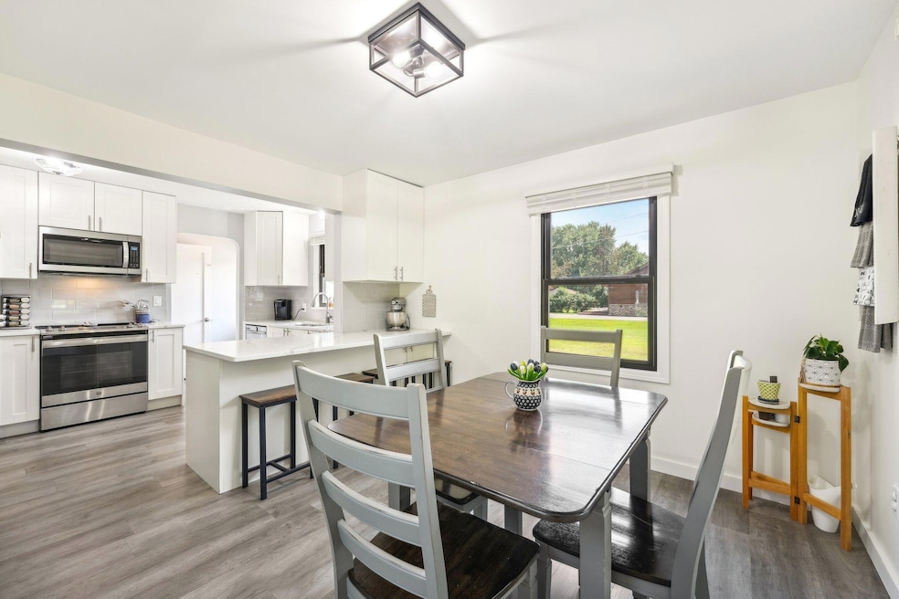 1460 Halgren Rd, Maple Plain, MN 55359 - photo 1