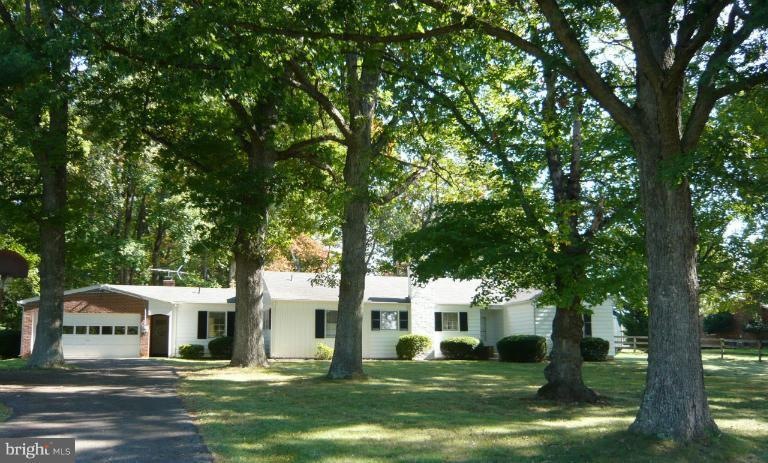 14201 Lewisdale Rd, Clarksburg, MD 20871 - photo 1