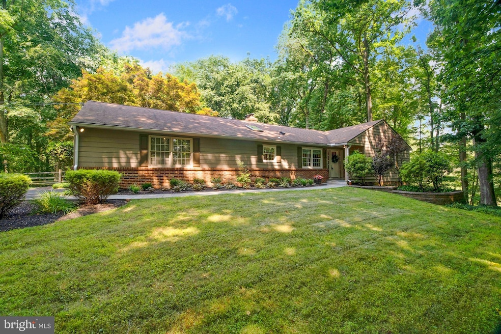 966 Lee Rd, Kennett Square, PA 19348 - photo 1