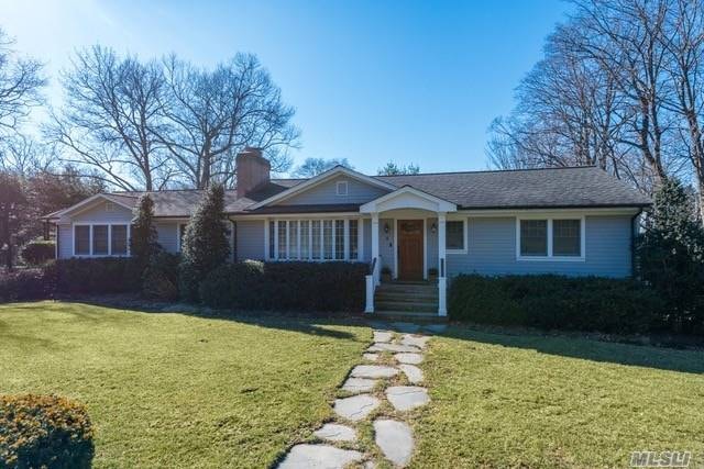 4 Fox Hunt Ln, Cold Spring Harbor, NY 11724 - photo 1