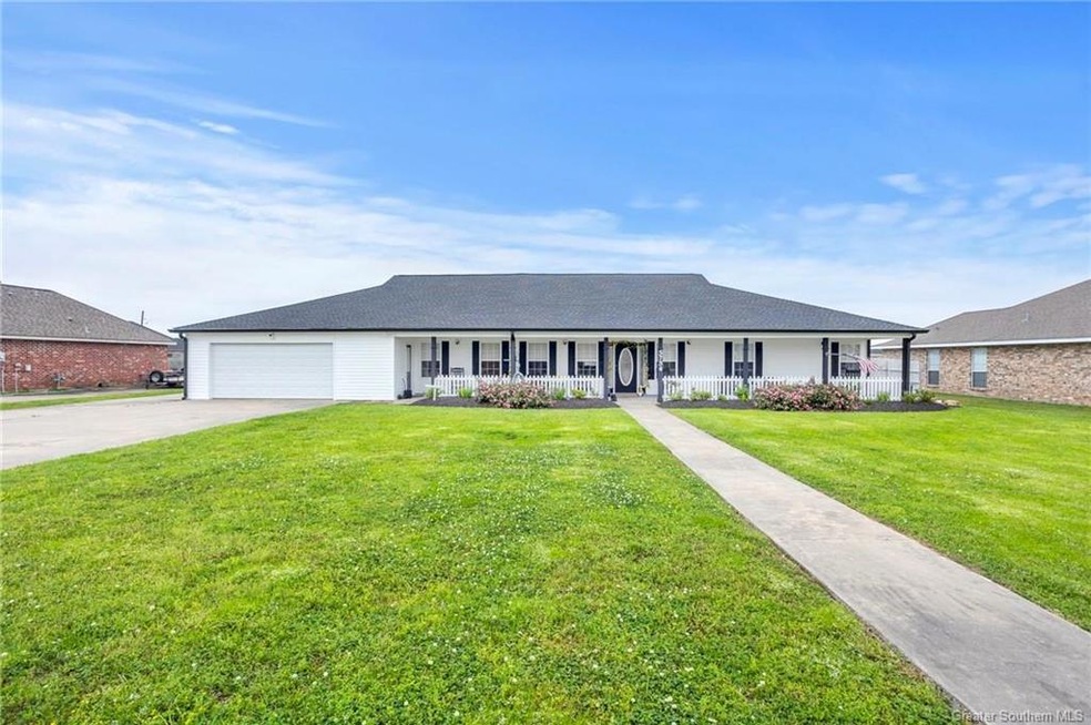 5734 Hemlock St, Lake Charles, LA 70605 - photo 1