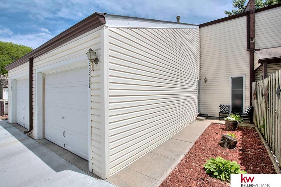 13211 Carpenter St unit 13B, Omaha, NE 68138 - photo 1