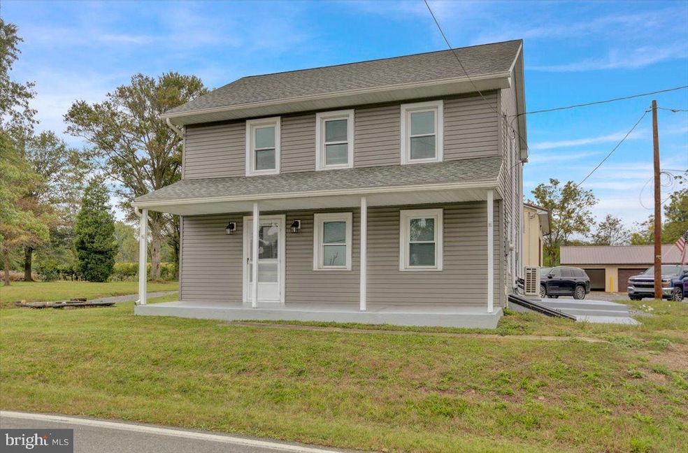 733 Water St, Shoemakersville, PA 19555 - photo 1