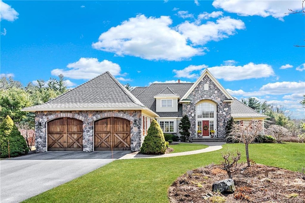 4 Devon Ct, Middlebury, CT 06762 - photo 1