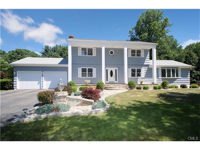 19 Oldfield Rd, Trumbull, CT 06611 - photo 1