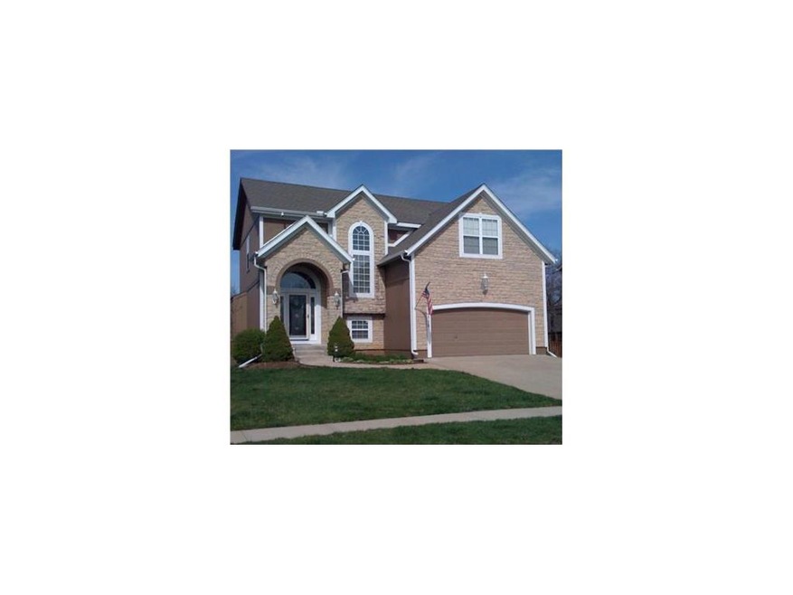 21616 W 61st St, Shawnee, KS 66218 - photo 1