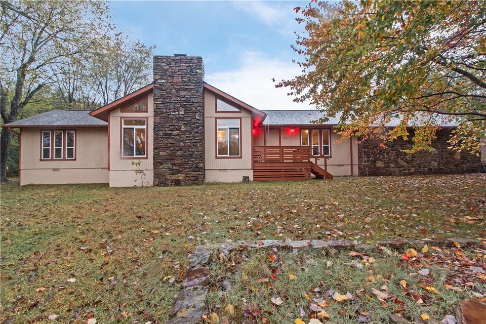 730 E Parks St, Prairie Grove, AR 72753 - photo 1