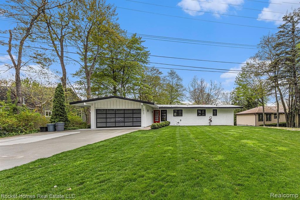 2849 Riverside Dr, Port Huron, MI 48060 - photo 1