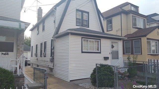 104-40 102nd St, Jamaica, NY 11417 - photo 1