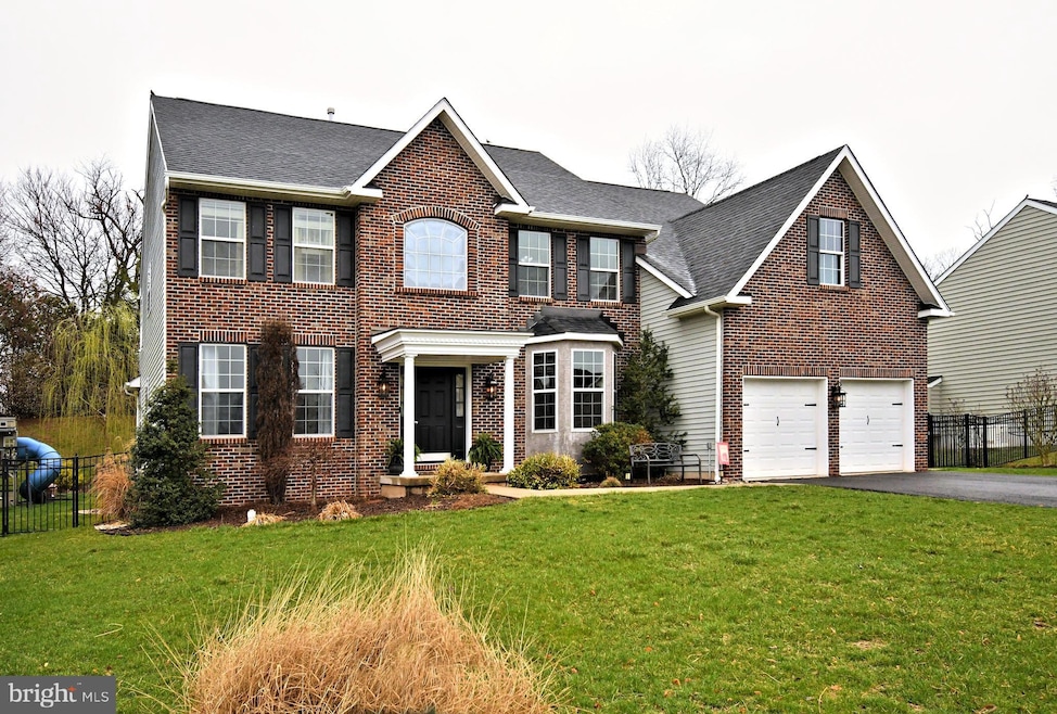 1029 Creekview Dr, Pennsburg, PA 18073 - photo 1