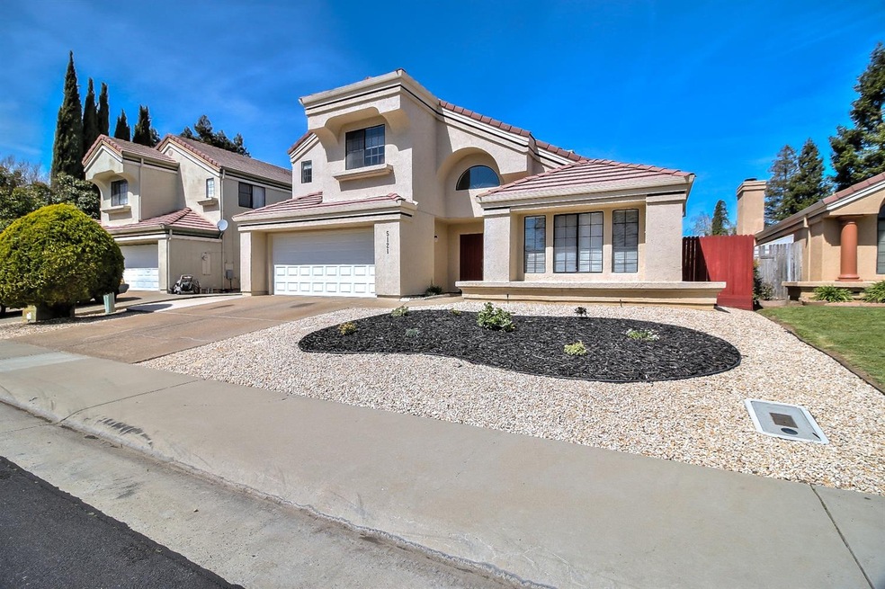 Beautiful upgrade home conveniently located to sch