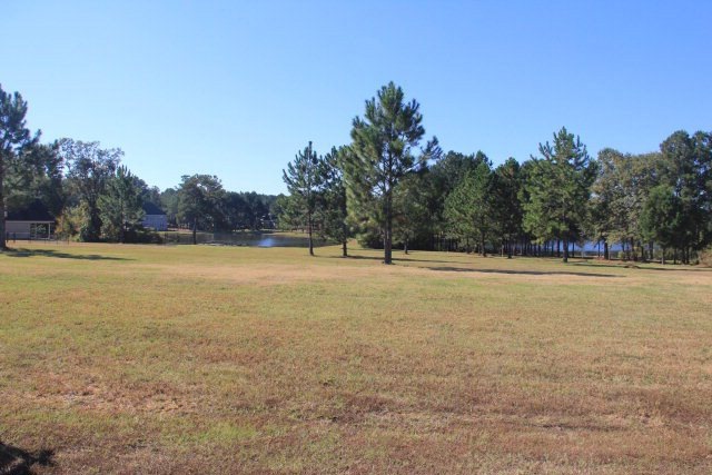 140 Sweetwater Dr, Thomasville, GA 31757 - photo 1