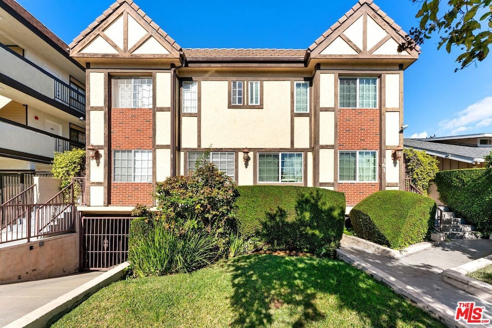 361 Salem St unit 2, Glendale, CA 91203 - photo 1