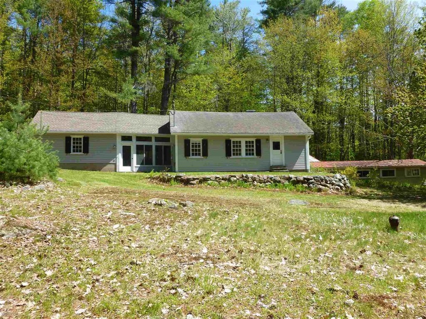 8 Wawbeek Rd, Tuftonboro, NH 03853 - photo 1