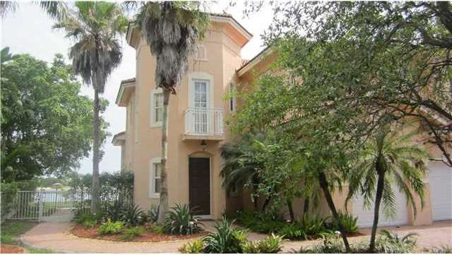 11100 NW 71st St, Doral, FL 33178 - photo 1