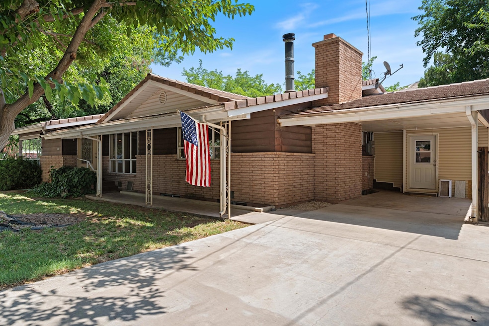 237 S 100 W, Hurricane, UT 84737 - photo 1