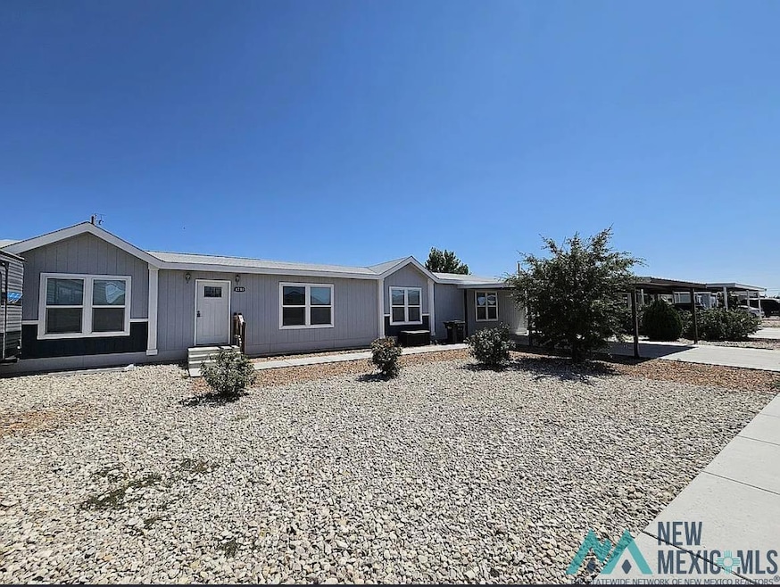 View of manufactured / mobile home