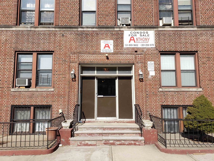 117 Corbin Ave unit 403, Jersey City, NJ 07306 - photo 1