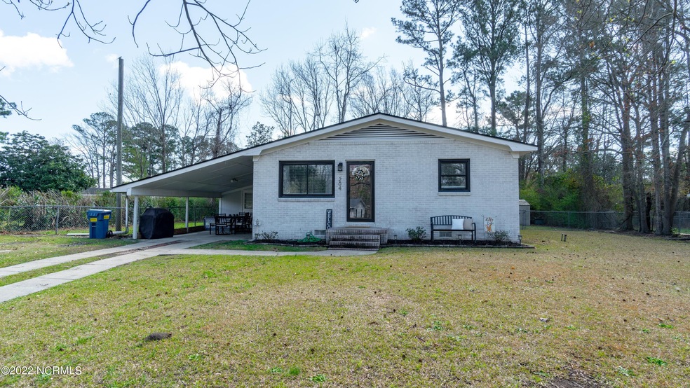 204 Cardinal Rd, Jacksonville, NC 28546 - photo 1