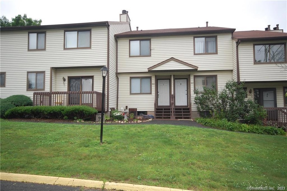 560 Cypress Rd unit 560, Newington, CT 06111 - photo 1