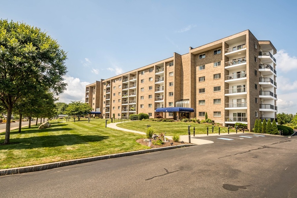 64 Broad Reach unit 212, Weymouth, MA 02191 - photo 1