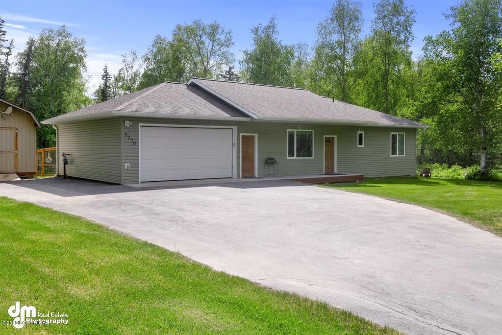 12-Exterior_DMD_2058