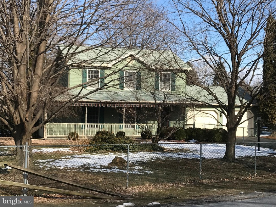 782 Franklin Square Dr, Chambersburg, PA 17201 - photo 1