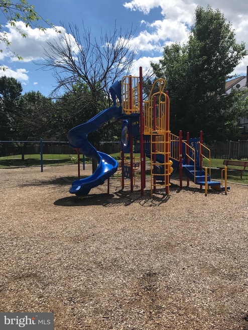 14104 Oakpointe Dr, Laurel, MD 20707 - photo 1