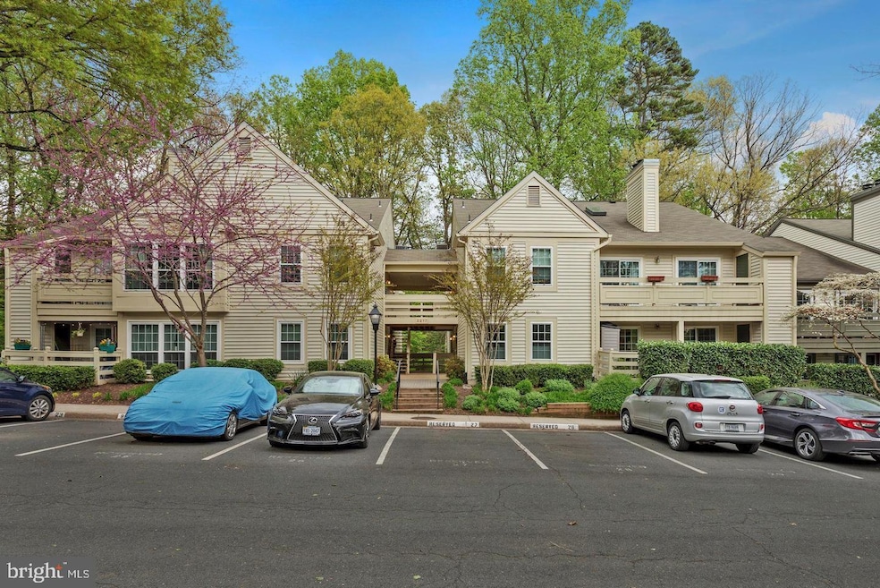 2217 Lovedale Ln unit 212A, Reston, VA 20191 - photo 1