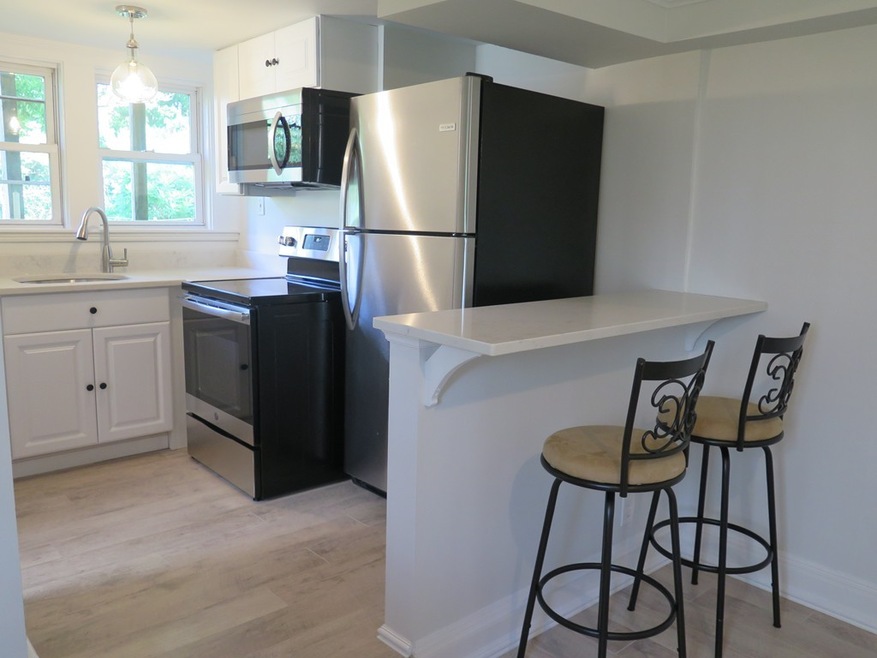 23 Pond St unit 4, South Weymouth, MA 02190 - photo 1