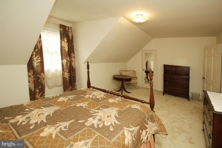 1505 Red Oak Dr, Silver Spring, MD 20910 - photo 1