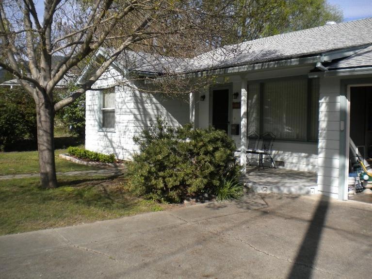 1251 NW Conklin Ave, Grants Pass, OR 97526 - photo 1