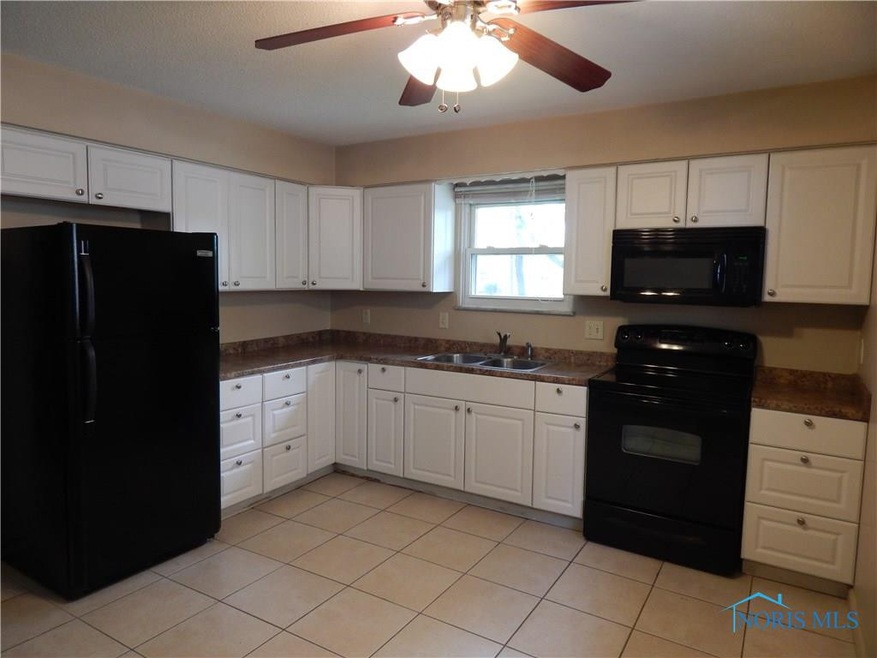 805 Circleview Dr, Toledo, OH 43615 - photo 1