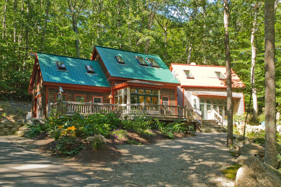 Exterior Front (1)