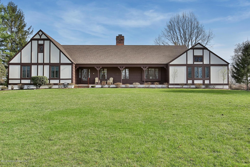 19 Partridge Way Colts Neck NJ-large-028